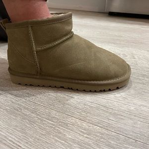 Ultra mini uggs antelope brown